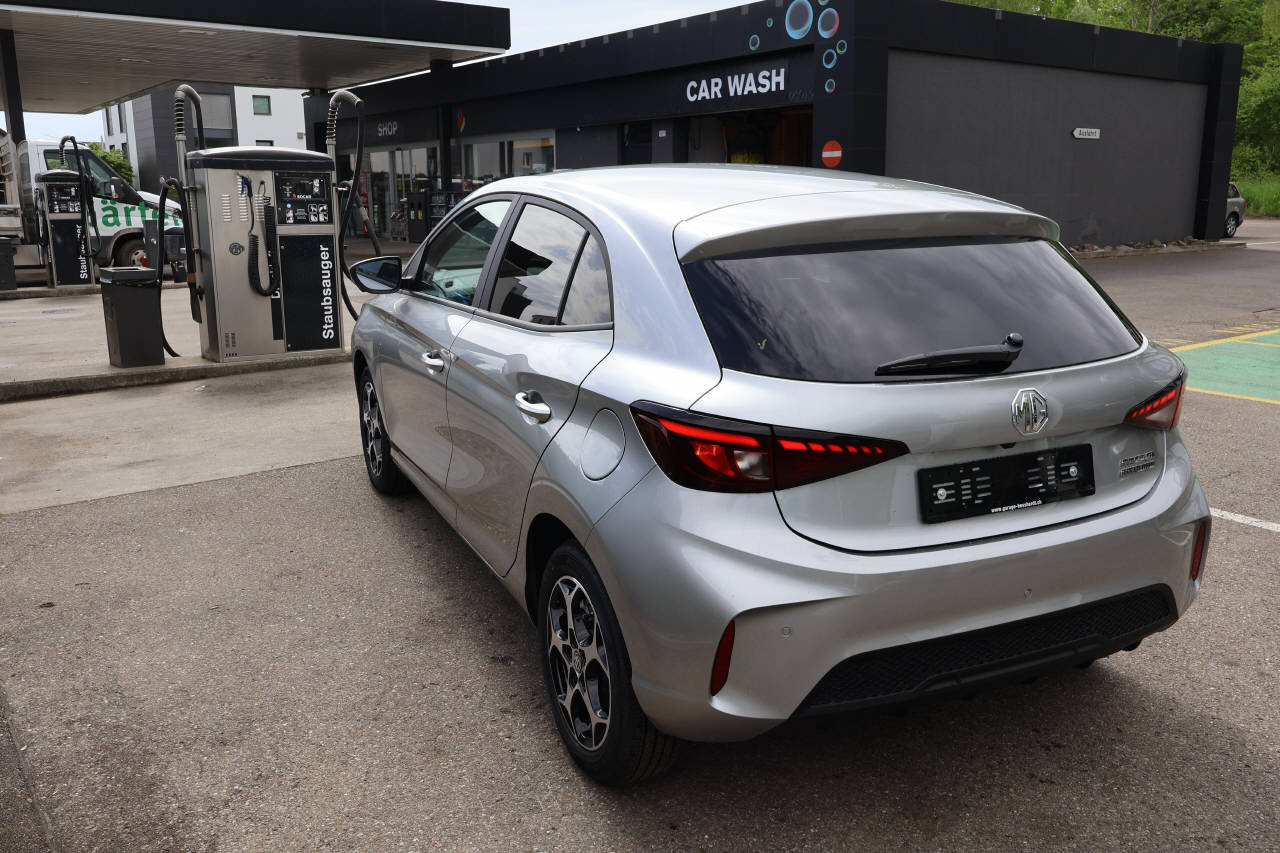 MG 3 1.5 Hybrid Luxury, Hybride Intégral Essence/Électricité, Voiture nouvelle, Automatique - 4