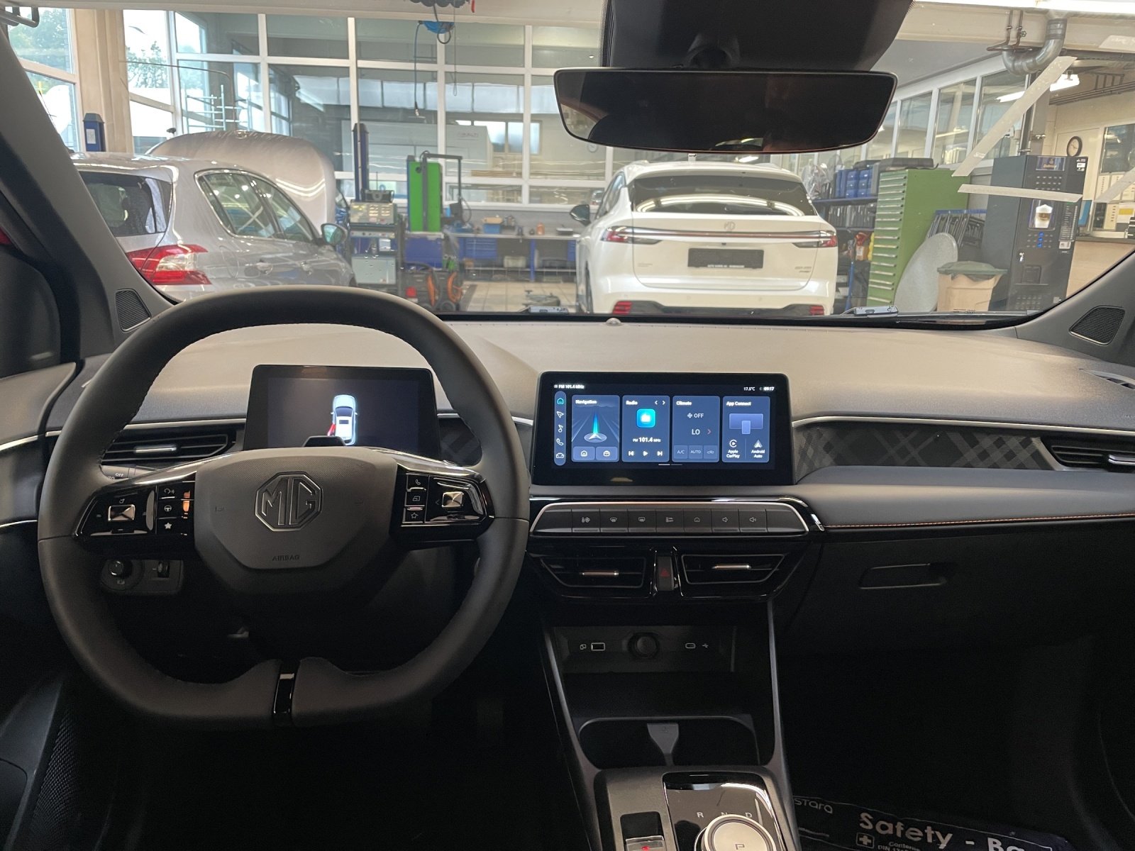 MG 3 1.5 Hybrid Luxury, Benzina, Auto nuove, Automatico - 6