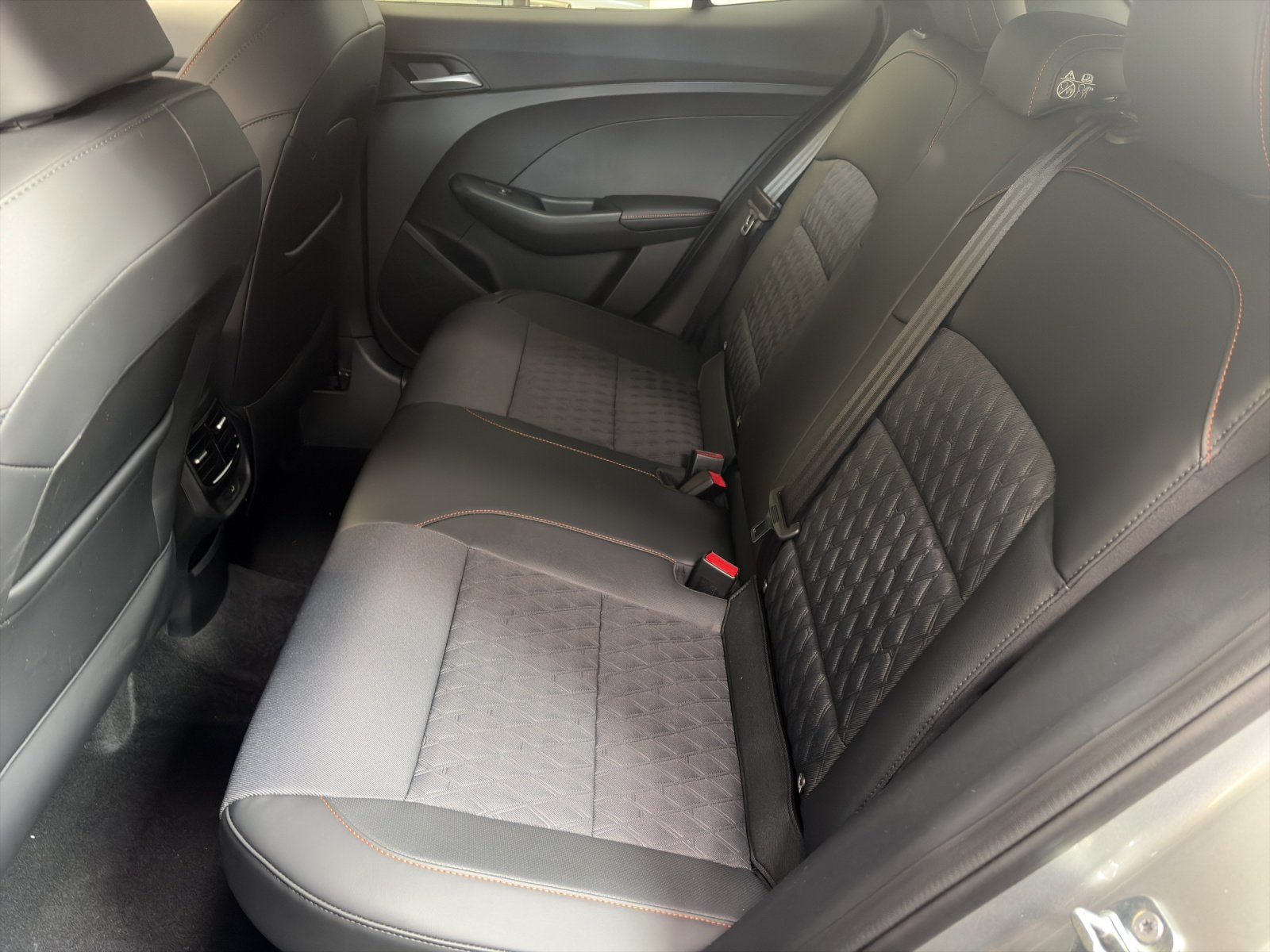 MG 3 1.5 Hybrid Luxury, Petrol, New car, Automatic - 5