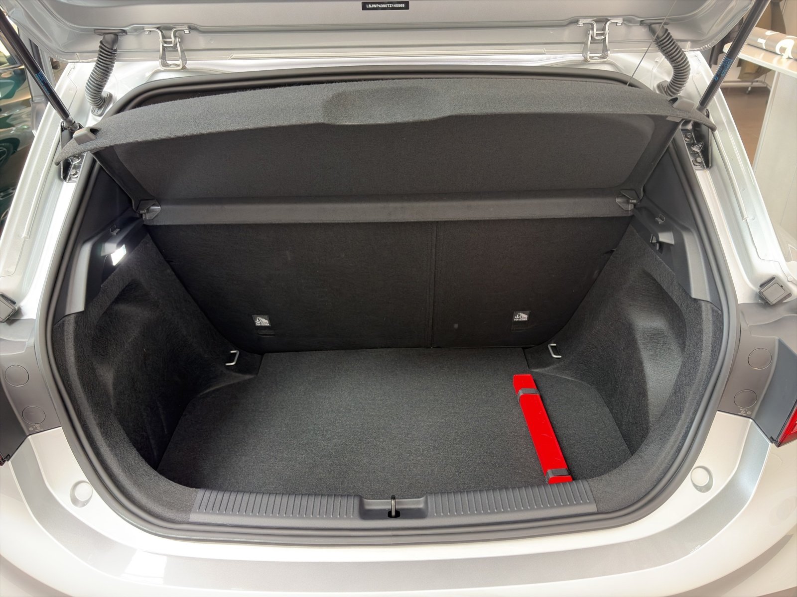 MG 3 1.5 Hybrid Luxury, Petrol, New car, Automatic - 7
