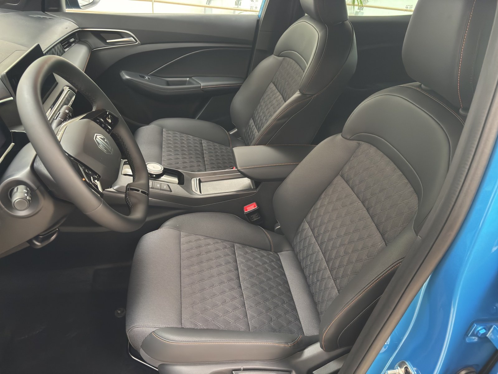 MG 3 1.5 Hybrid Luxury, Essence, Voiture nouvelle, Automatique - 4