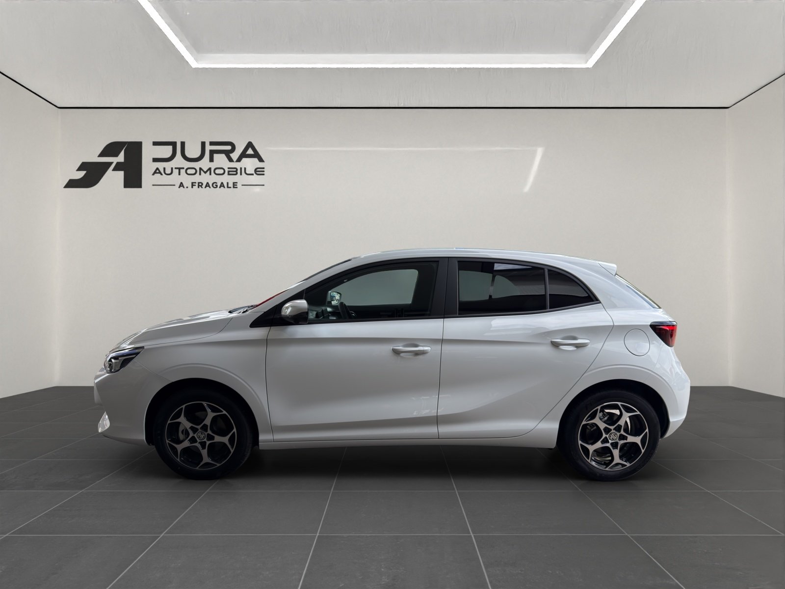 MG 3 1.5 Hybrid Luxury, Full-Hybrid Petrol/Electric, New car, Automatic - 4