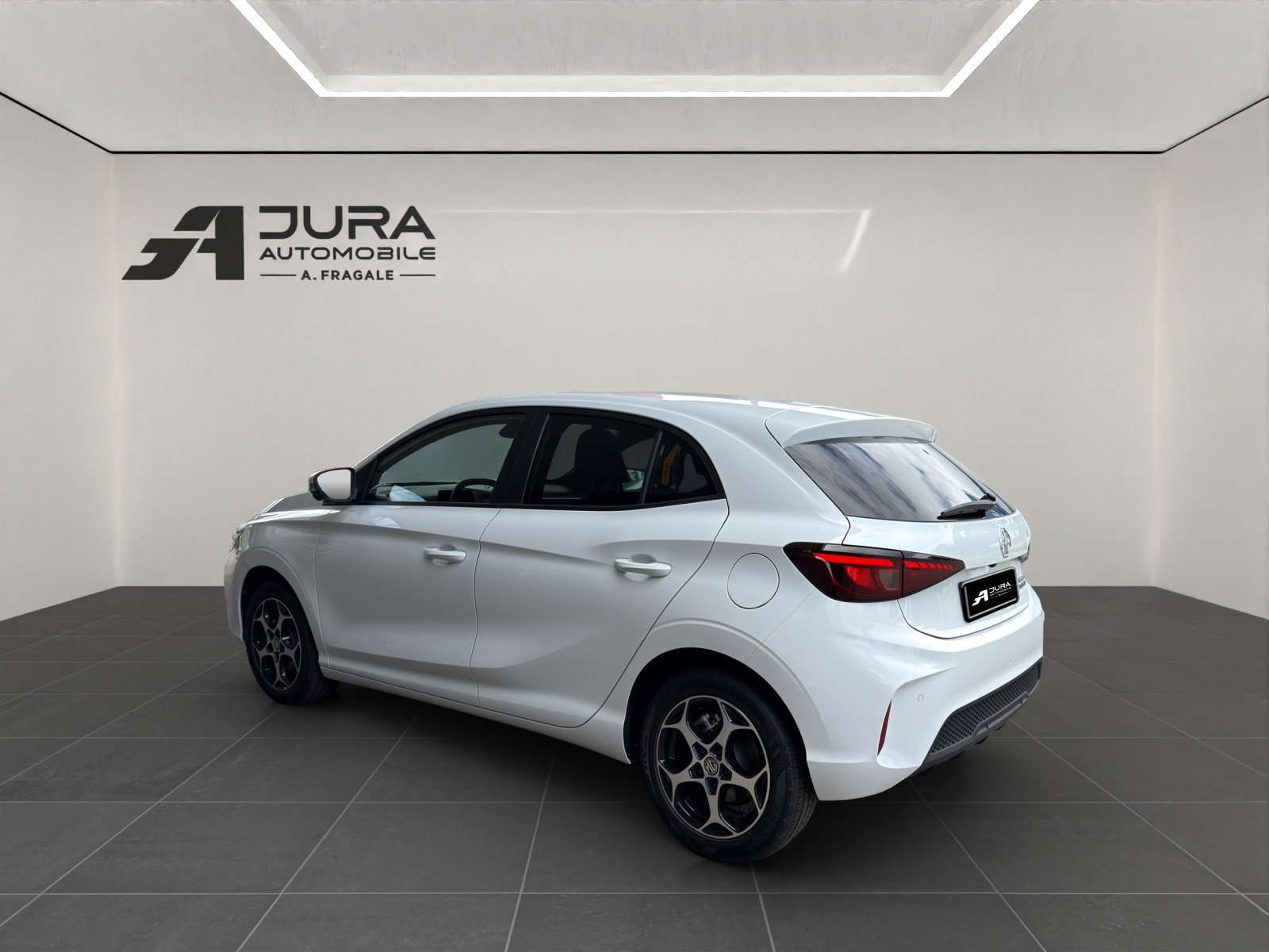 MG 3 1.5 Hybrid Luxury, Full-Hybrid Petrol/Electric, New car, Automatic - 5