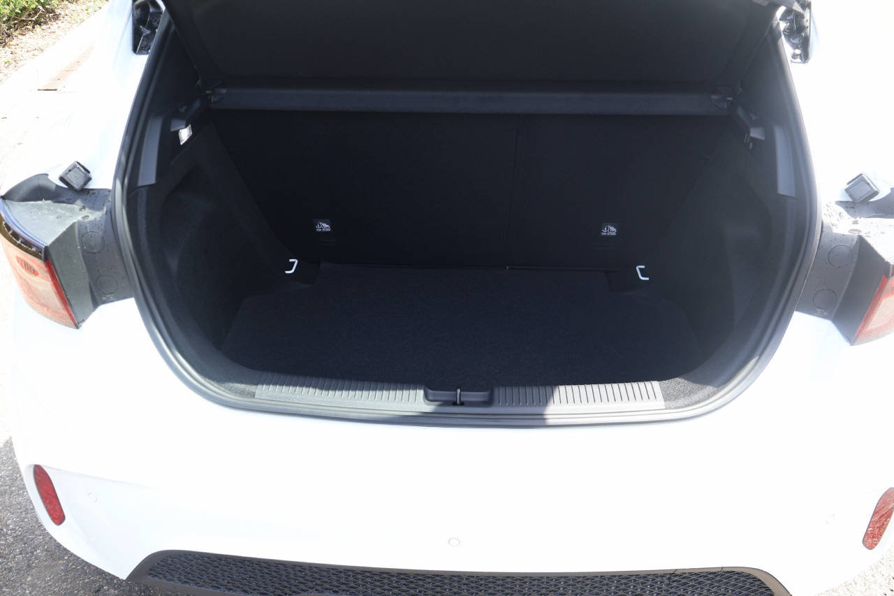 MG 3 1.5 Hybrid Standard, Full-Hybrid Petrol/Electric, New car, Automatic - 5
