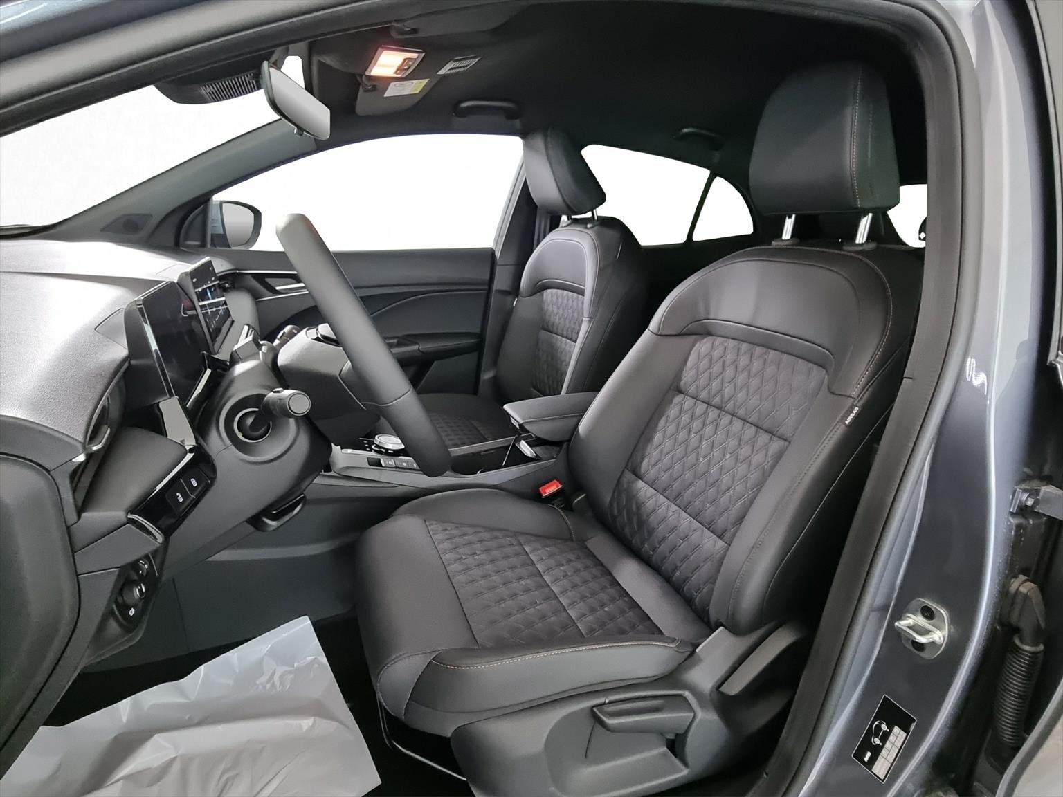 MG MG3 1.5 Hybrid Luxury Aut., Voll-Hybrid Benzin/Elektro, Neuwagen, Automatik - 6