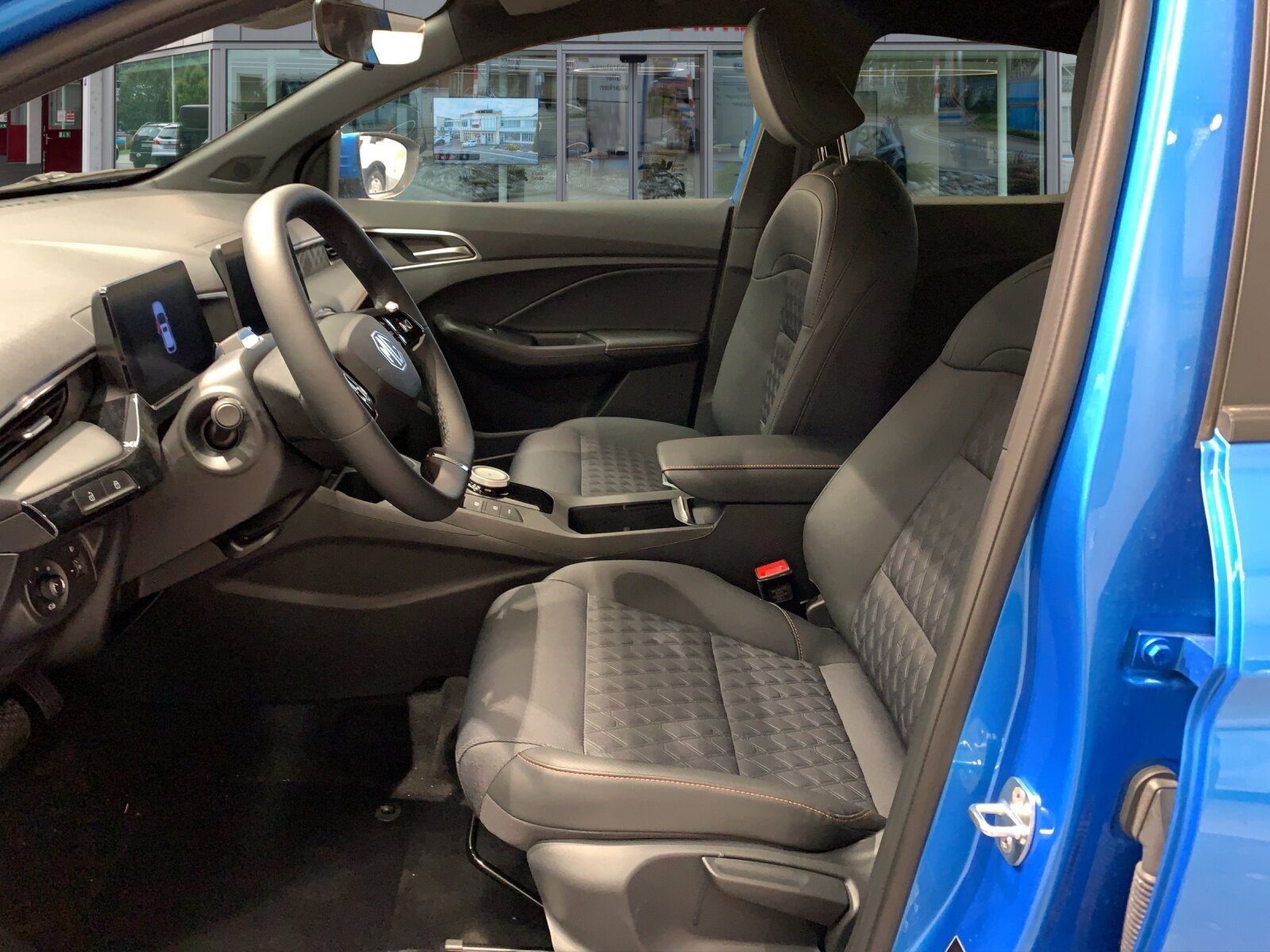 MG 3 1.5 Hybrid Luxury, Hybride Integrale Benzina/Elettrica, Auto nuove, Automatico - 5