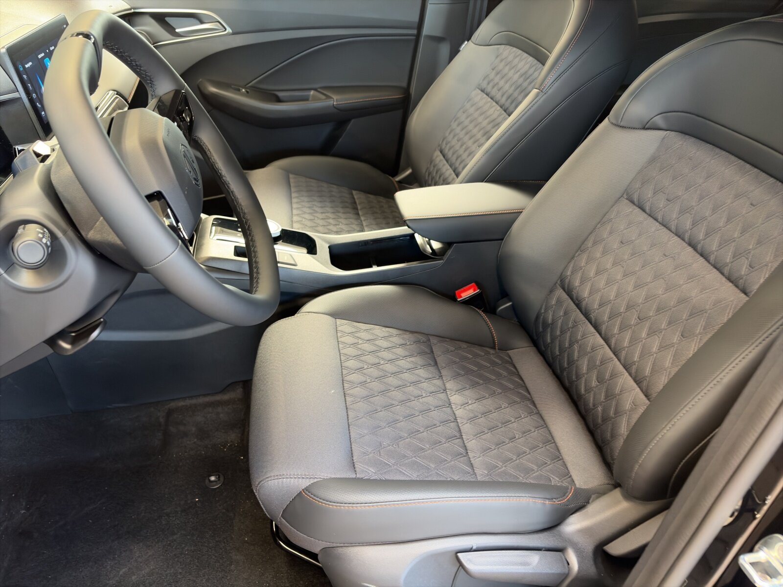 MG 3 1.5 Hybrid Luxury, Benzina, Auto nuove, Automatico - 4