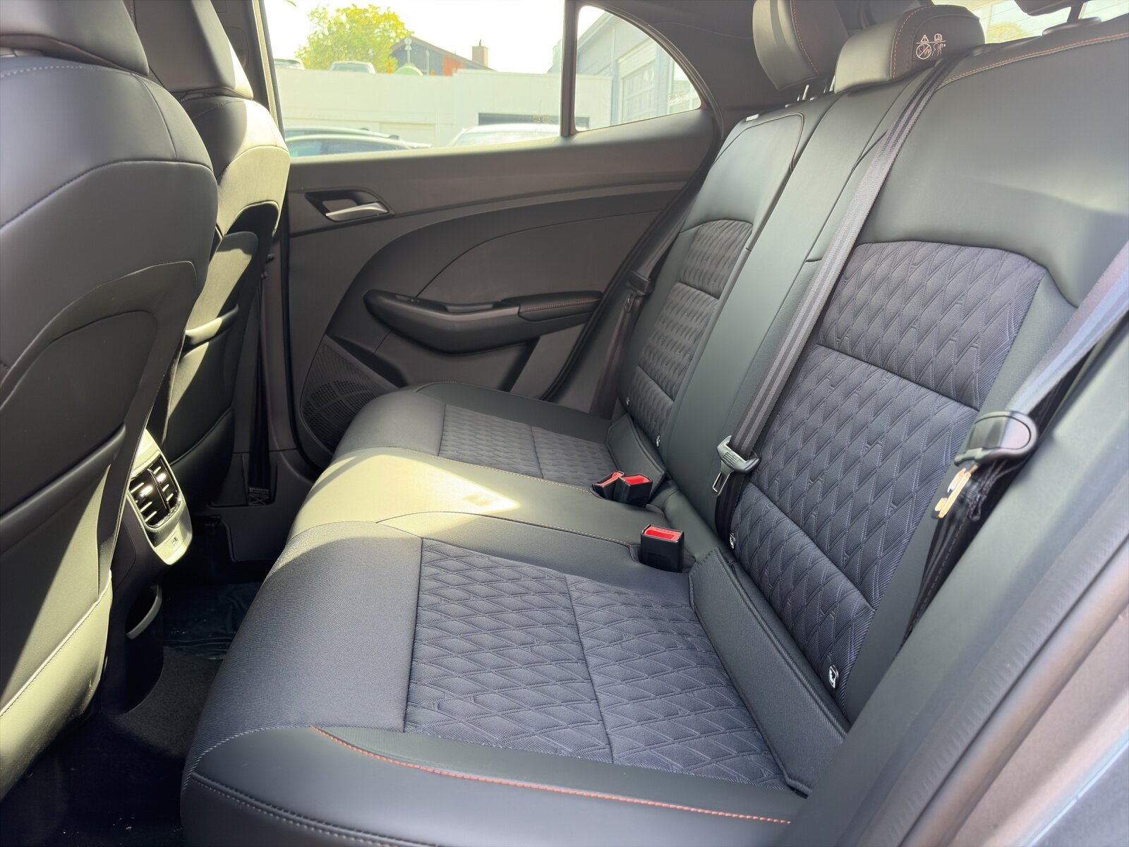 MG 3 1.5 Hybrid Luxury, Benzina, Auto nuove, Automatico - 5