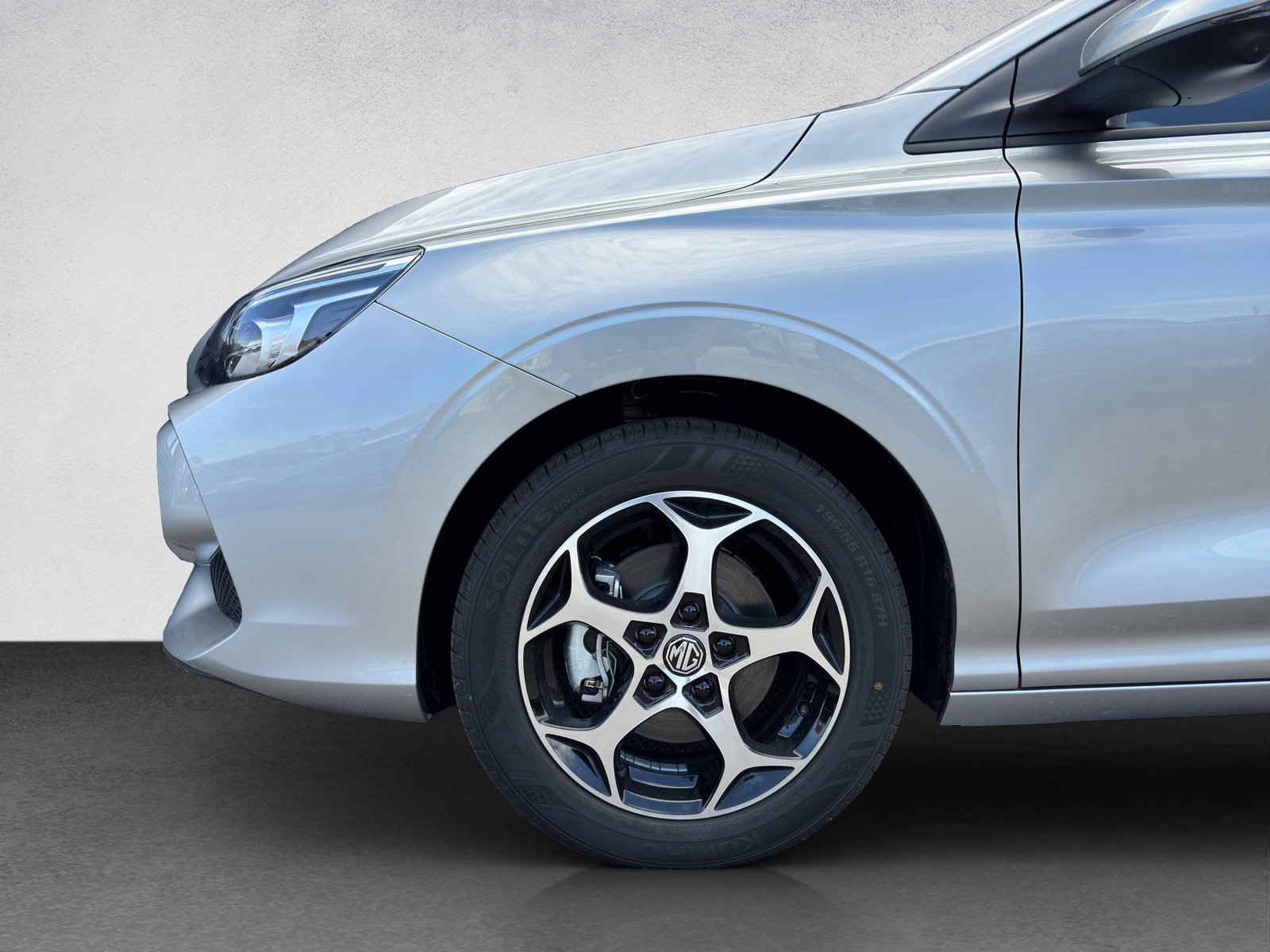 MG 3 1.5 Hybrid Luxury, Voll-Hybrid Benzin/Elektro, Occasion / Gebraucht, Automat - 2