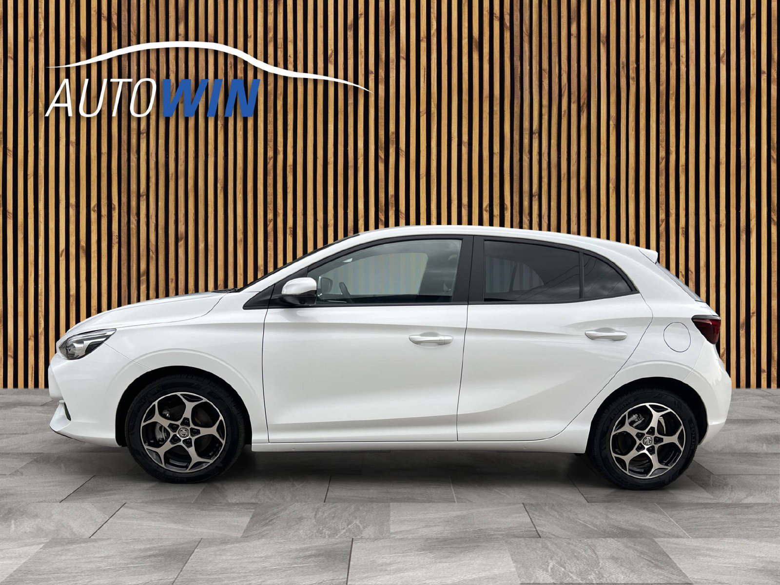 MG 3 1.5 Hybrid Luxury, Voll-Hybrid Benzin/Elektro, Occasion / Gebraucht, Automatik - 3