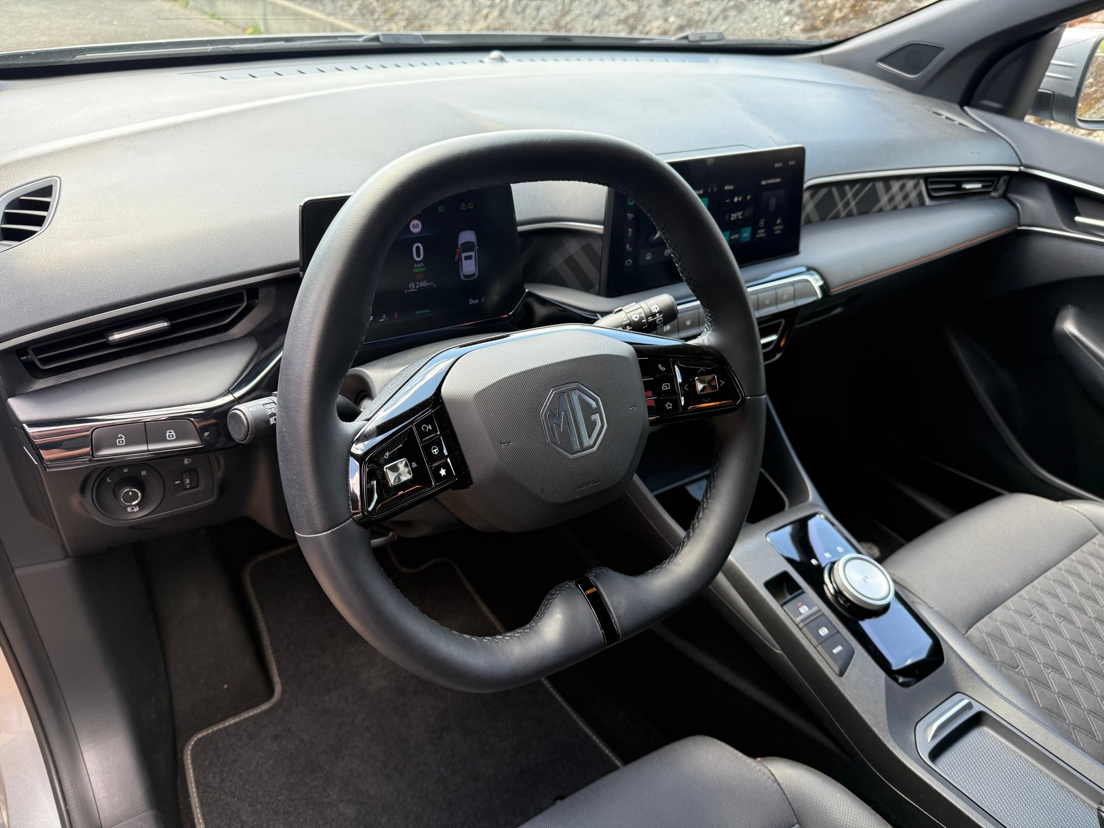 MG 3 1.5 Hybrid Luxury Aut., Hybride Integrale Benzina/Elettrica, Occasioni / Usate, Automatico - 4