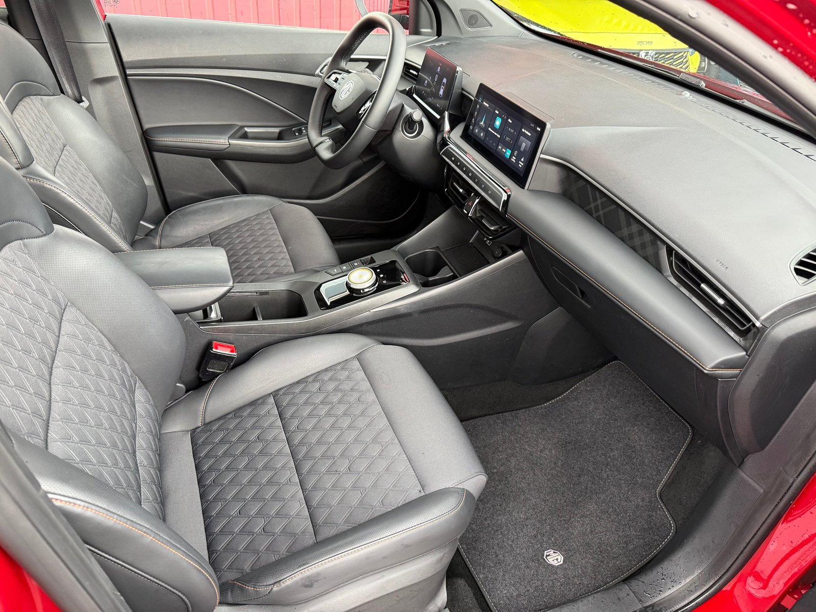 MG 3 1.5 Hybrid Luxury Aut., Voll-Hybrid Benzin/Elektro, Occasion / Gebraucht, Automatik - 6
