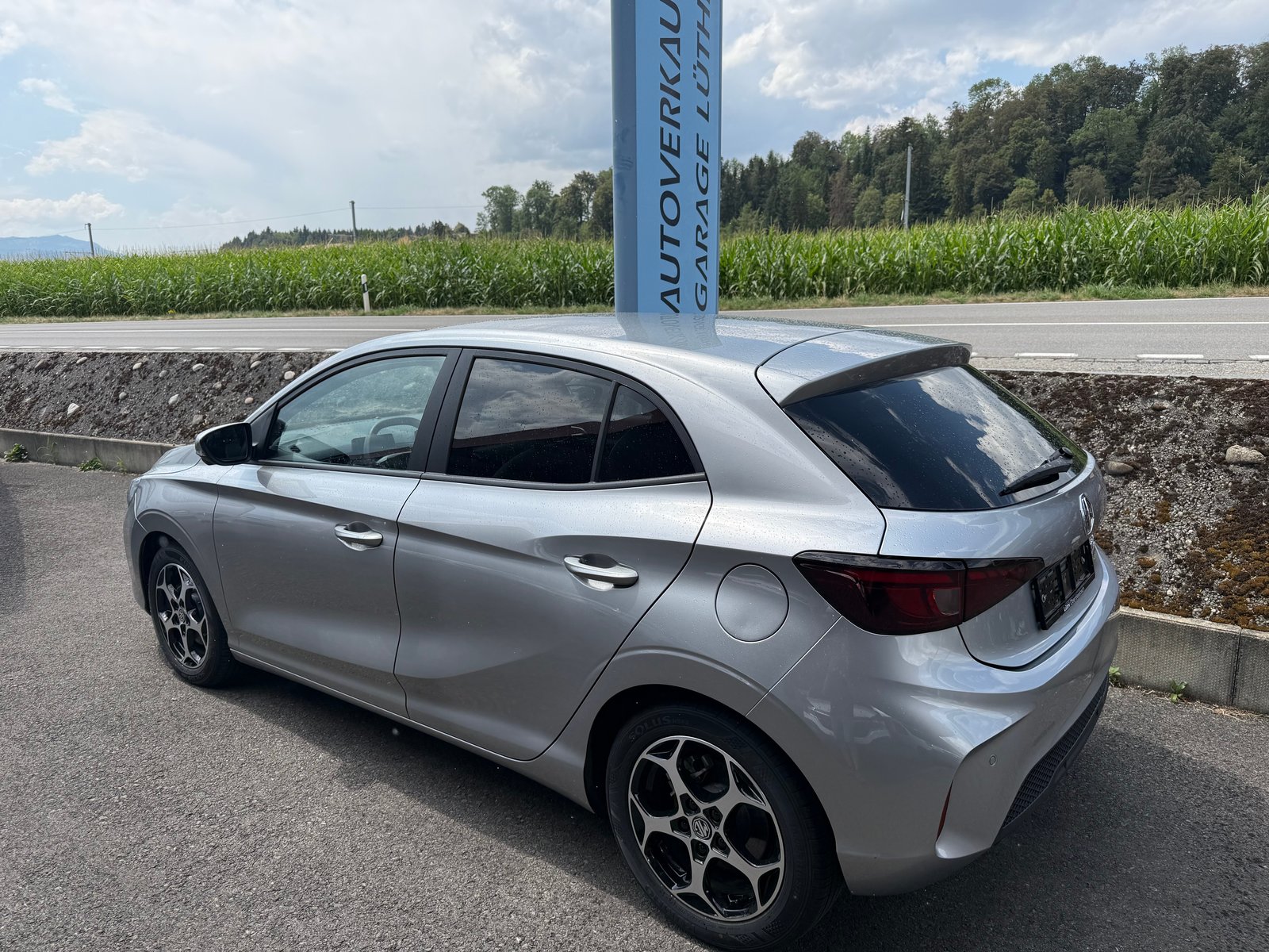 MG 3 1.5 Hybrid Luxury Aut., Voll-Hybrid Benzin/Elektro, Occasion / Gebraucht, Automatik - 2