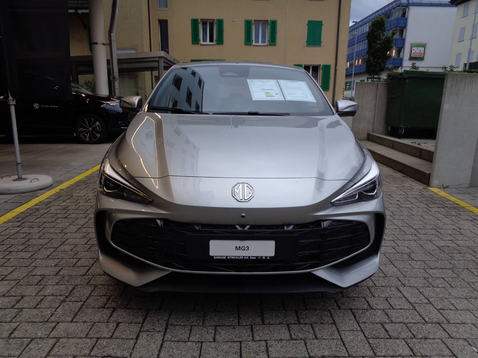 MG 3 1.5 Hybrid Luxury, Full-Hybrid Petrol/Electric, Ex-demonstrator, Automatic - 5