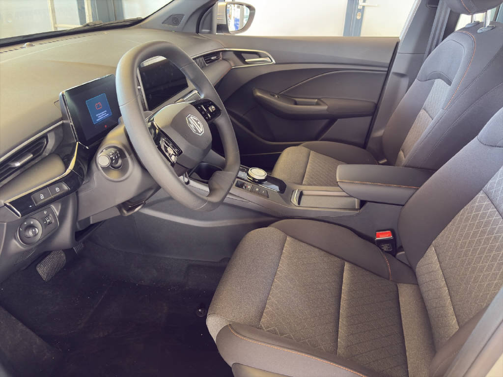 MG 3 1.5 Hybrid Standard, Full-Hybrid Petrol/Electric, Ex-demonstrator, Automatic - 5