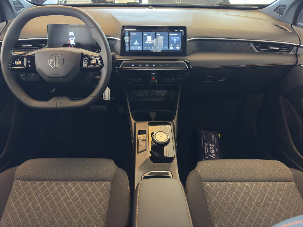 MG 3 1.5 Hybrid Standard, Full-Hybrid Petrol/Electric, Ex-demonstrator, Automatic - 6