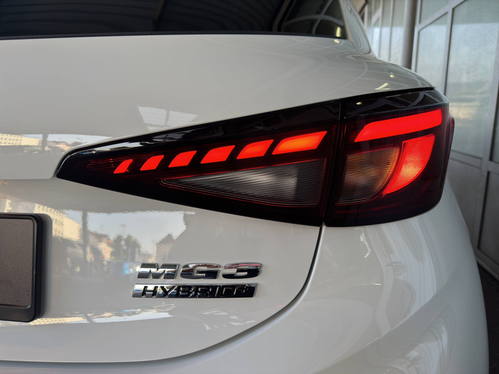 MG 3 1.5 Hybrid+ Luxury, Hybride Integrale Benzina/Elettrica, Auto dimostrativa, Automatico - 5