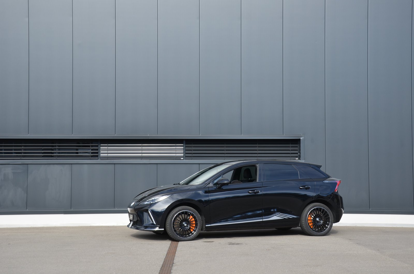 MG 4 EV 64kWh Xpower AWD, Elettrica, Occasioni / Usate, Automatico - 2