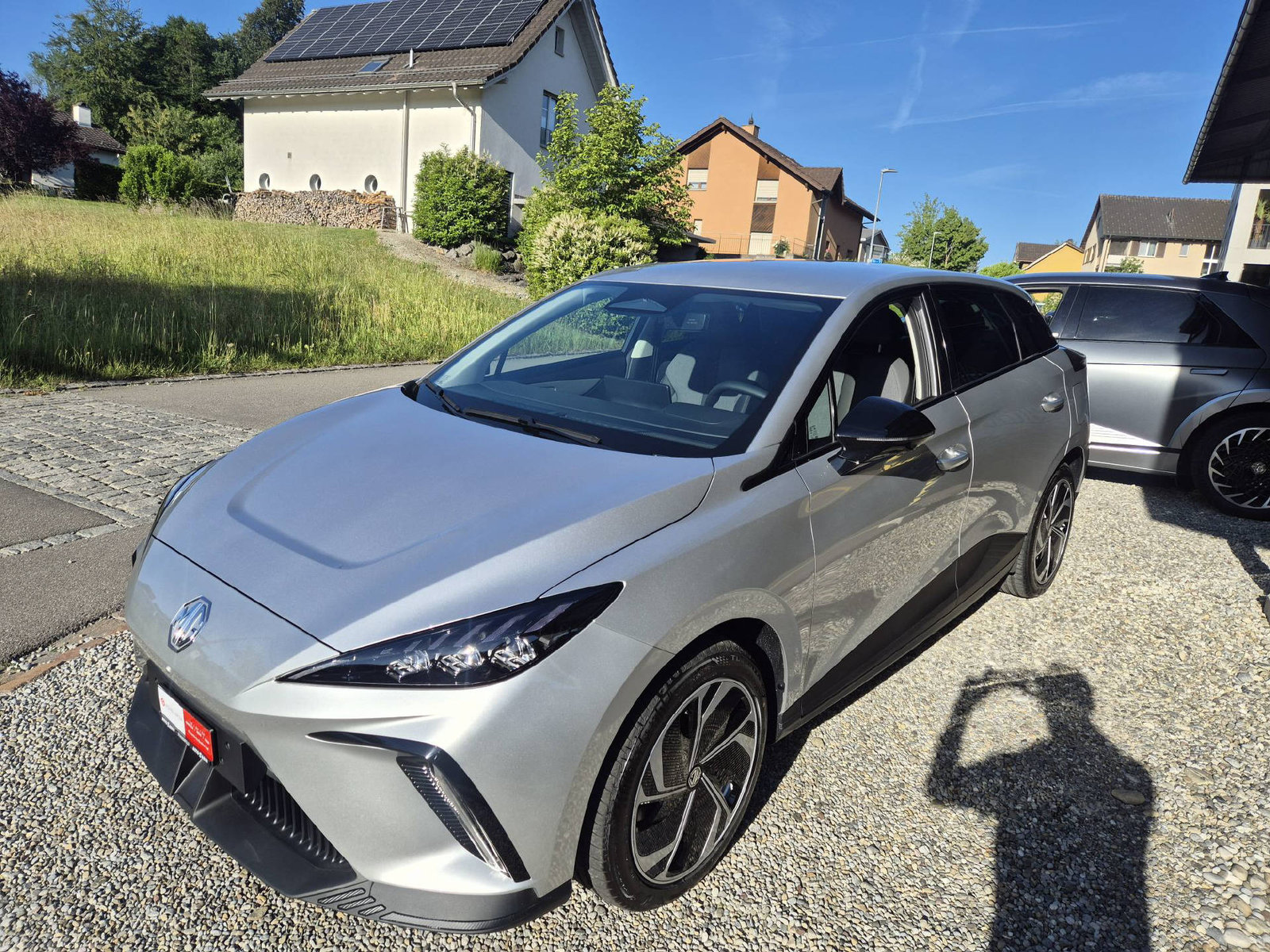 MG 4 64kWh Premium, Électrique, Automatique - 3
