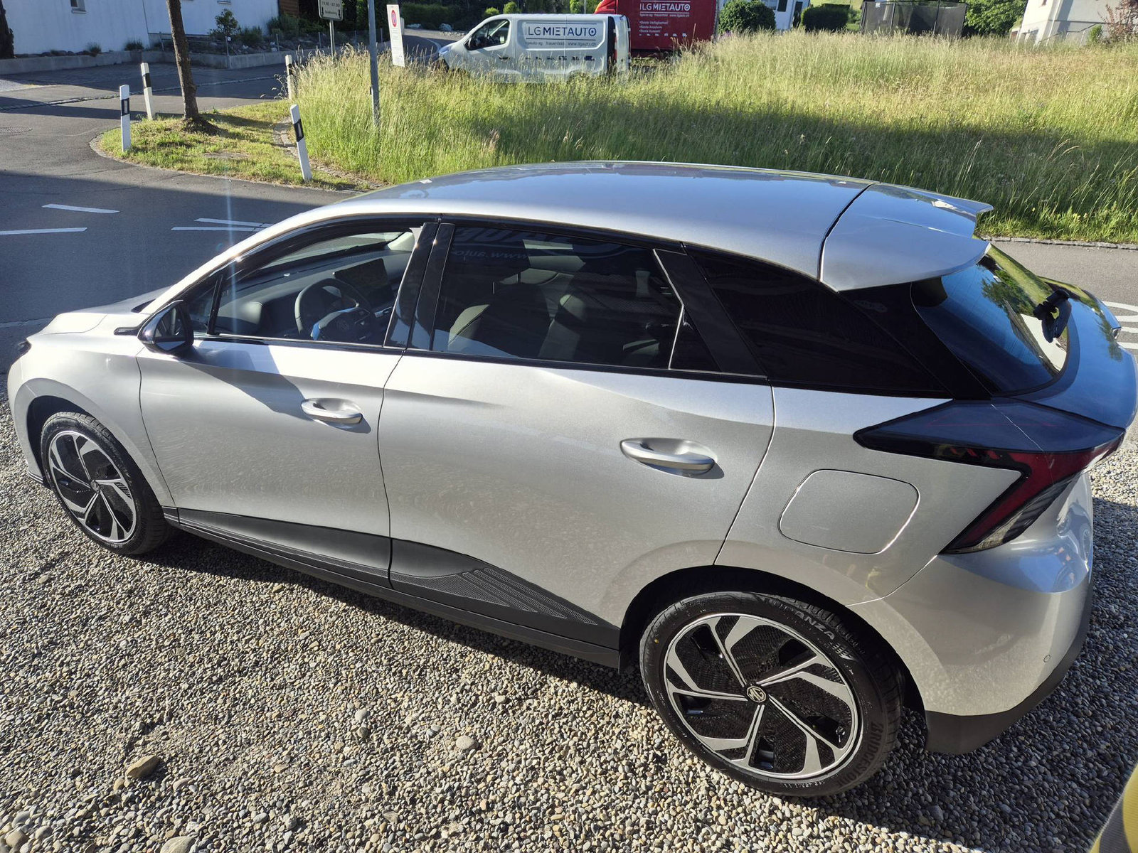 MG 4 64kWh Premium, Électrique, Automatique - 5