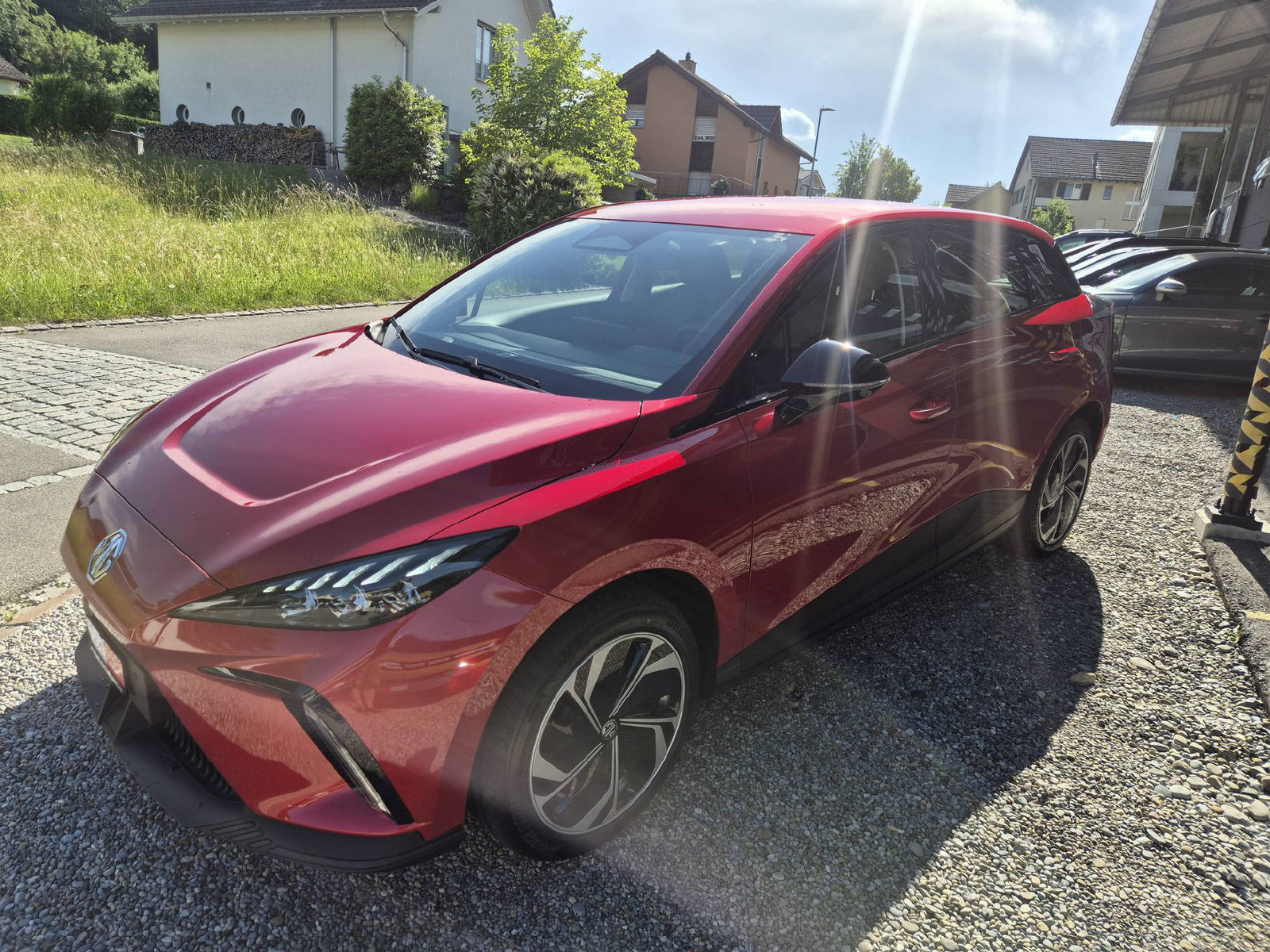 MG 4 64kWh Premium, Electric, Automatic - 3
