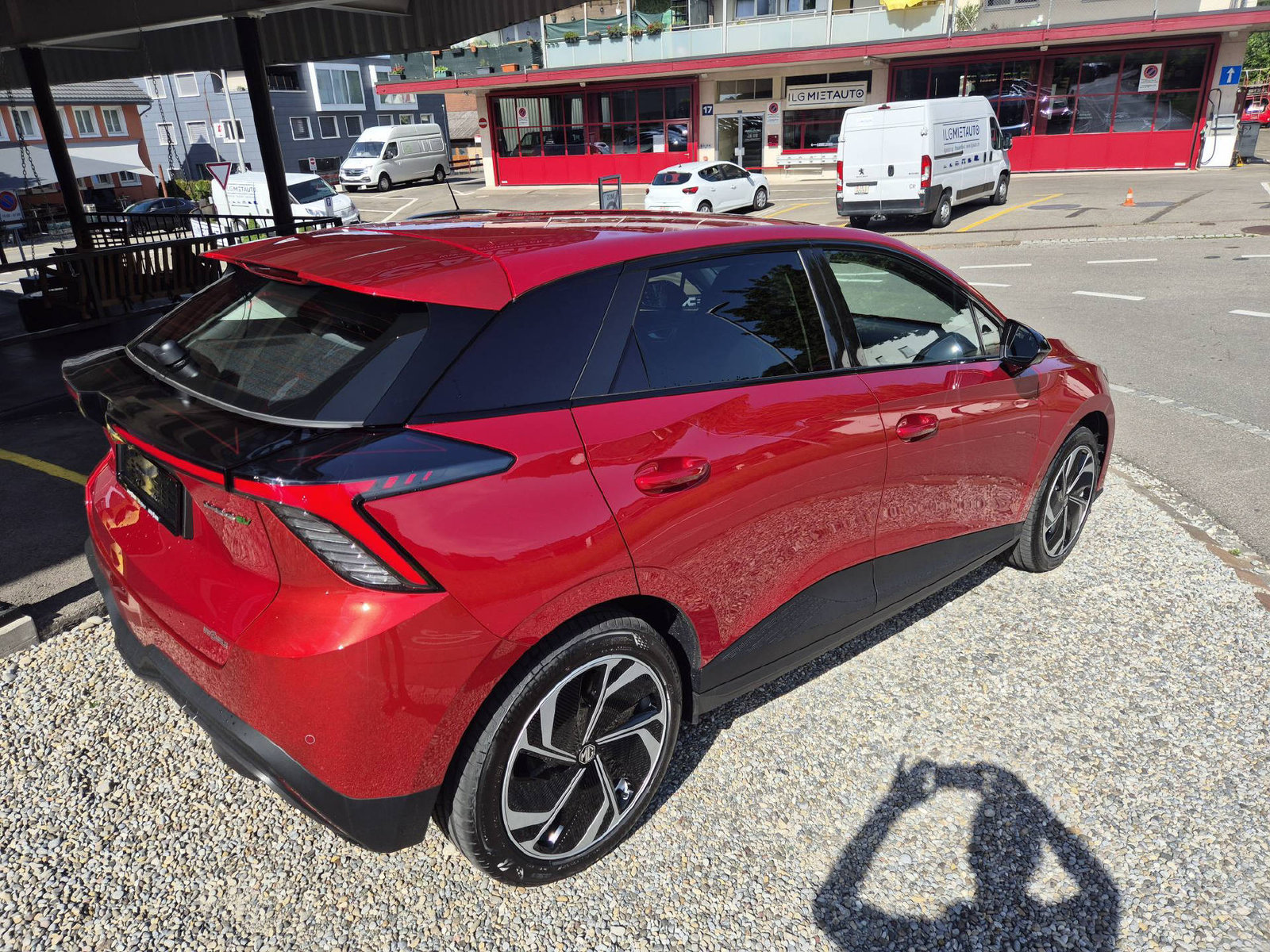 MG 4 64kWh Premium, Electric, Automatic - 6