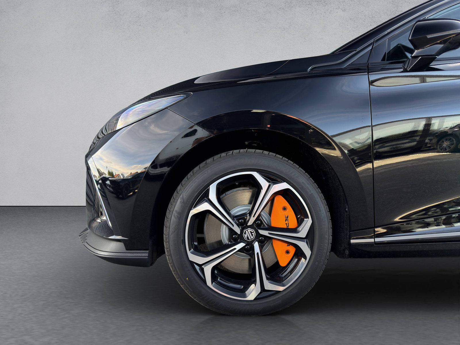 MG 4 64kWh Xpower 4WD, Elektro, Neuwagen, Automatik - 3
