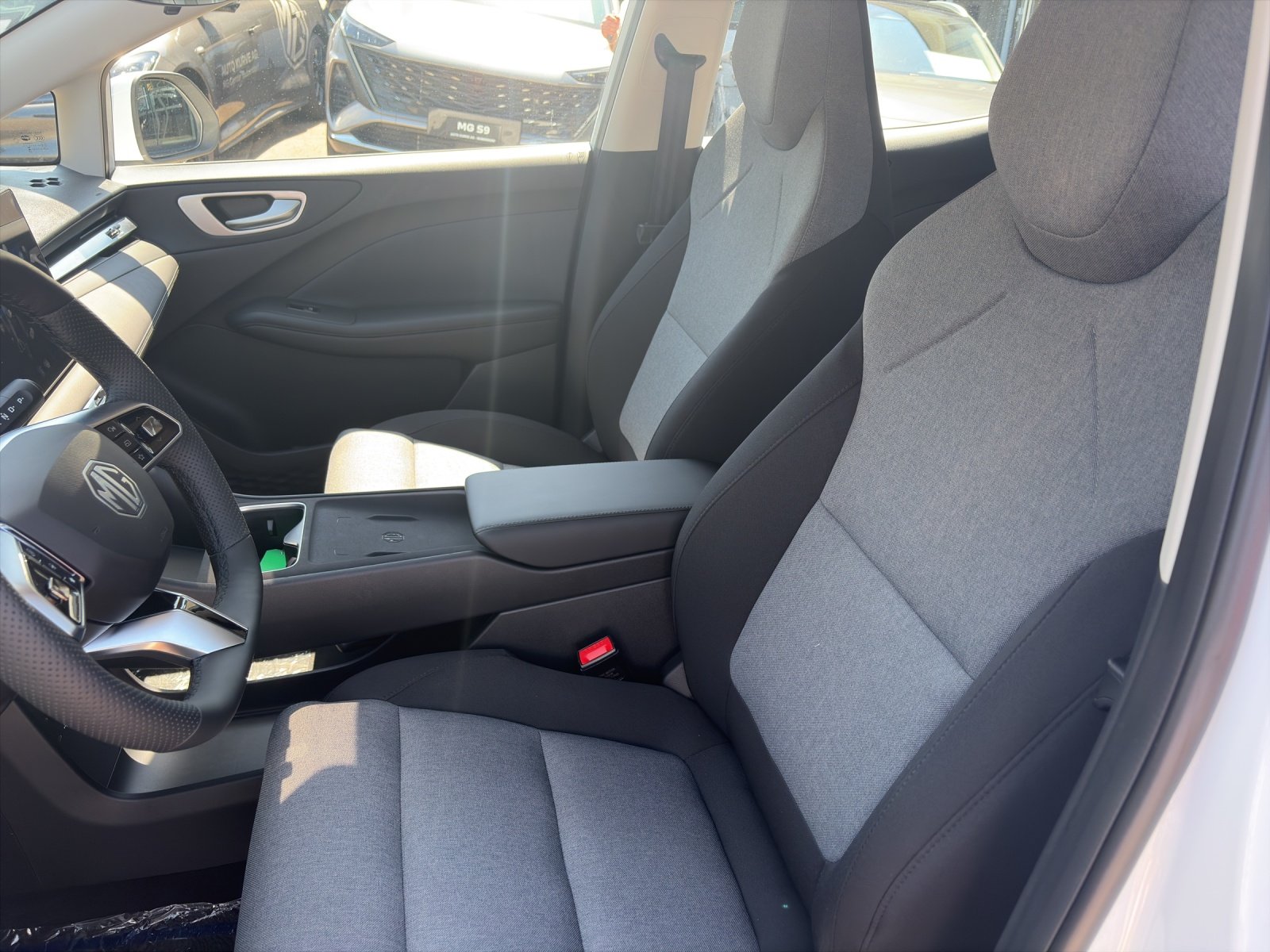MG 4 Urban 43kWh Comfort, Elektro, Neuwagen, Automatik - 4