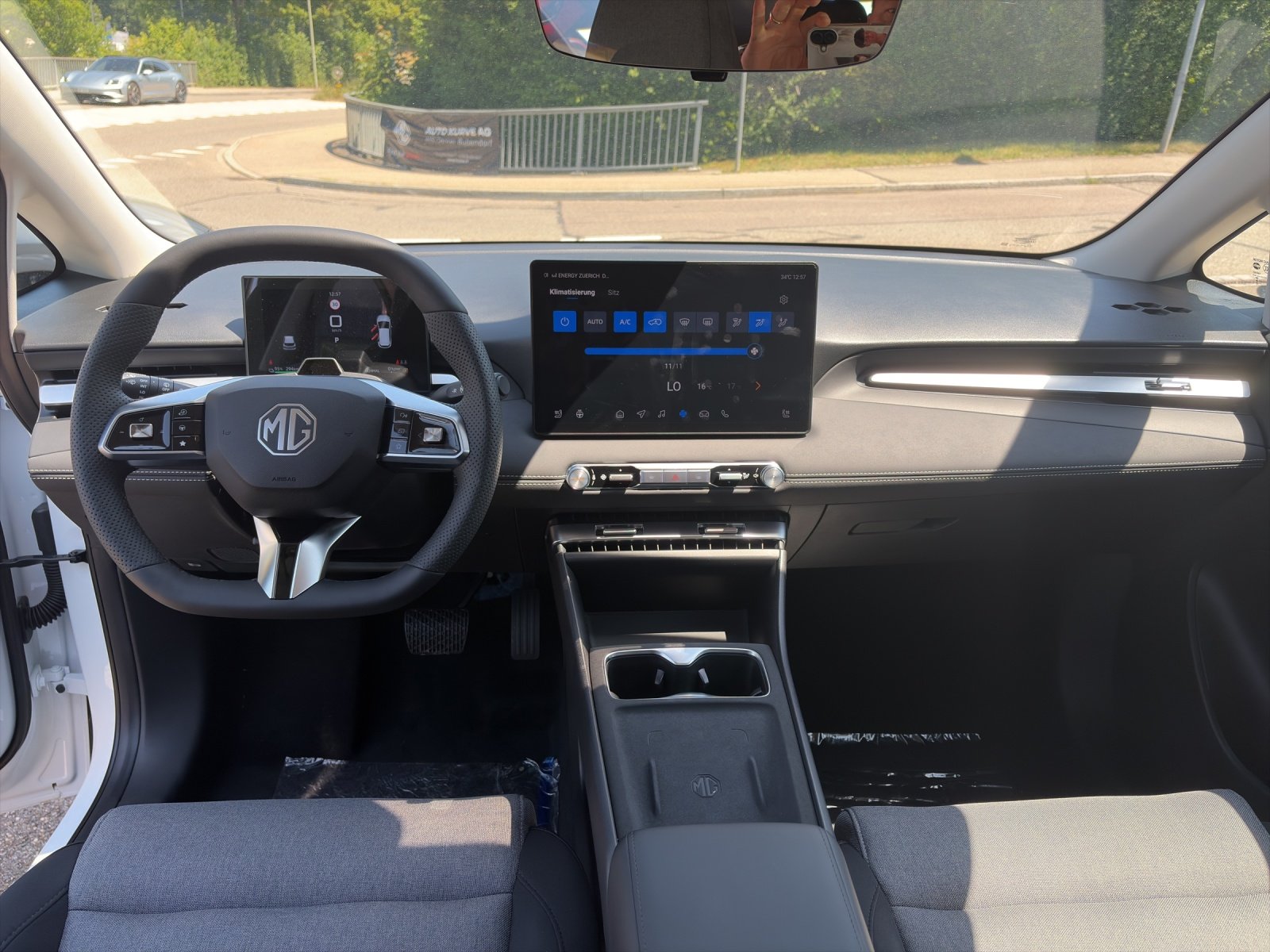 MG 4 Urban 43kWh Comfort, Elektro, Neuwagen, Automatik - 6