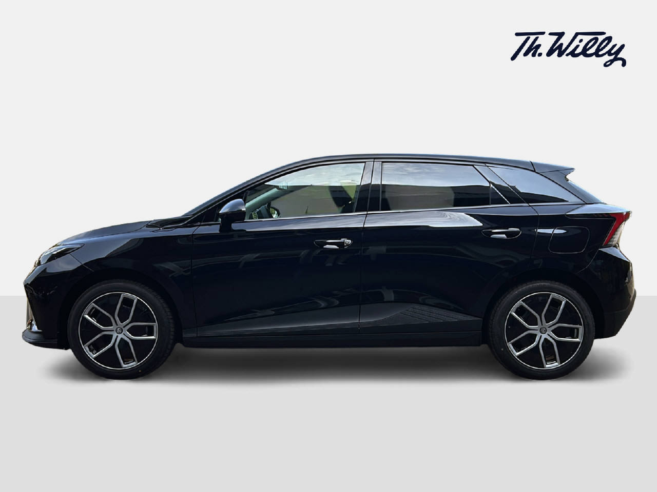 MG 4 64kWh Luxury, Electric, Ex-demonstrator, Automatic - 2