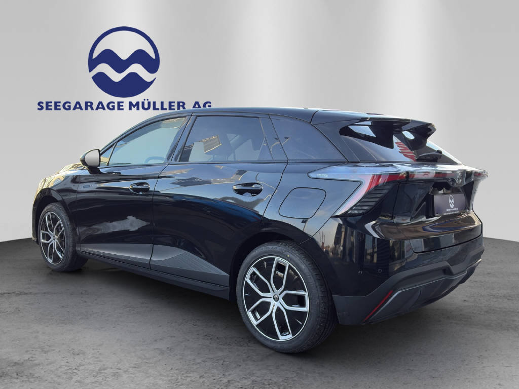 MG 4 64kWh Luxury, Electric, Ex-demonstrator, Automatic - 4