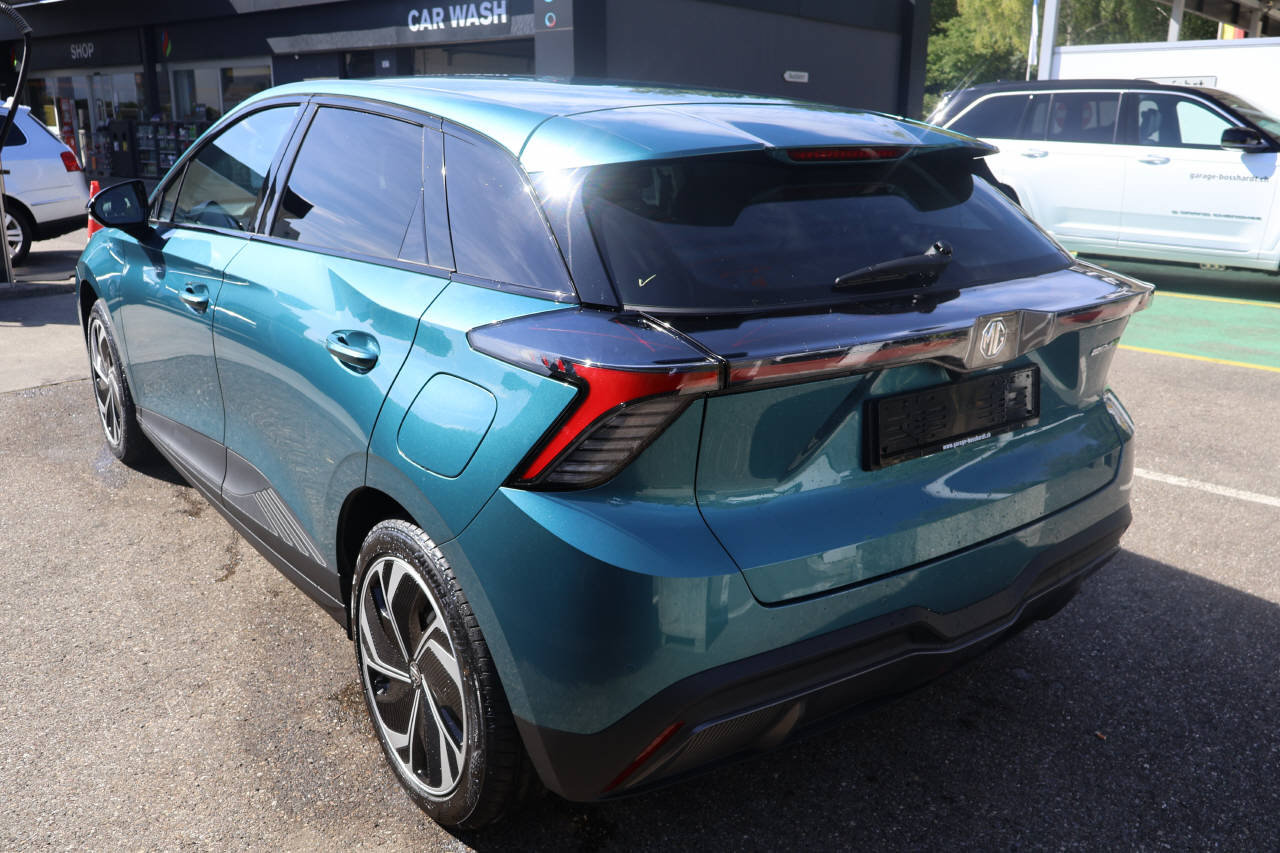 MG 4 64kWh Premium, Electric, Ex-demonstrator, Automatic - 6