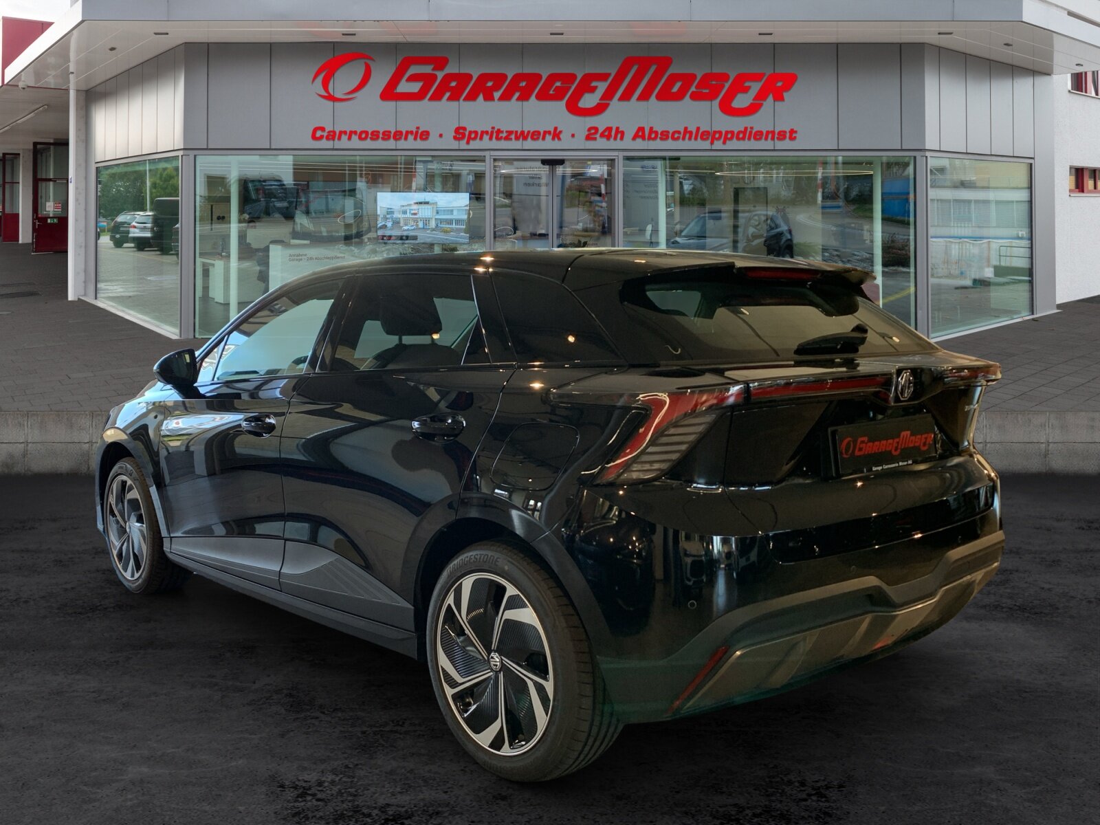 MG 4 77 kWh Premium, Electric, Ex-demonstrator, Automatic - 6