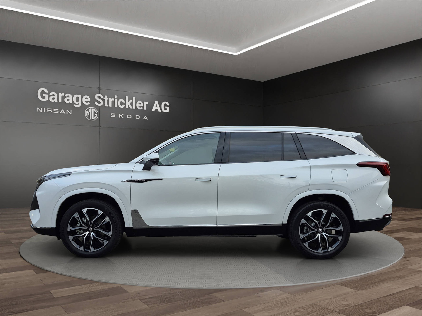 MG S9 1.5 PHEV Comfort, Plug-in-Hybrid Petrol/Electric, Ex-demonstrator, Automatic - 2