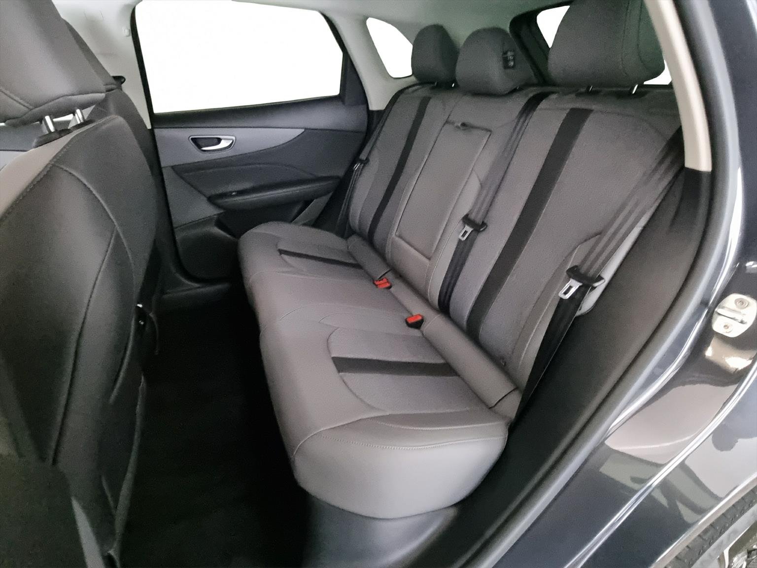 MG S5 EV 64 kWh Luxury RWD, Elektro, Automatik - 7