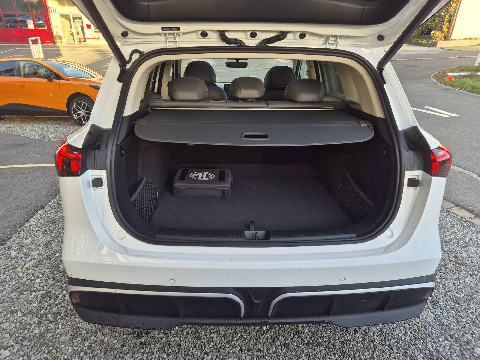 MG S6 EV 77 kWh Luxury 4WD, Elektro, Neues Fahrzeug mit Tageszulassung, Automatik - 7
