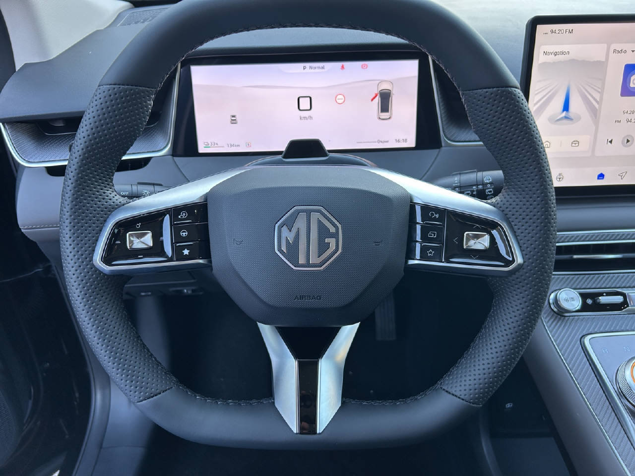 MG S6 EV 77 kWh Luxury 4WD, Elektro, Neuwagen, Automatik - 5
