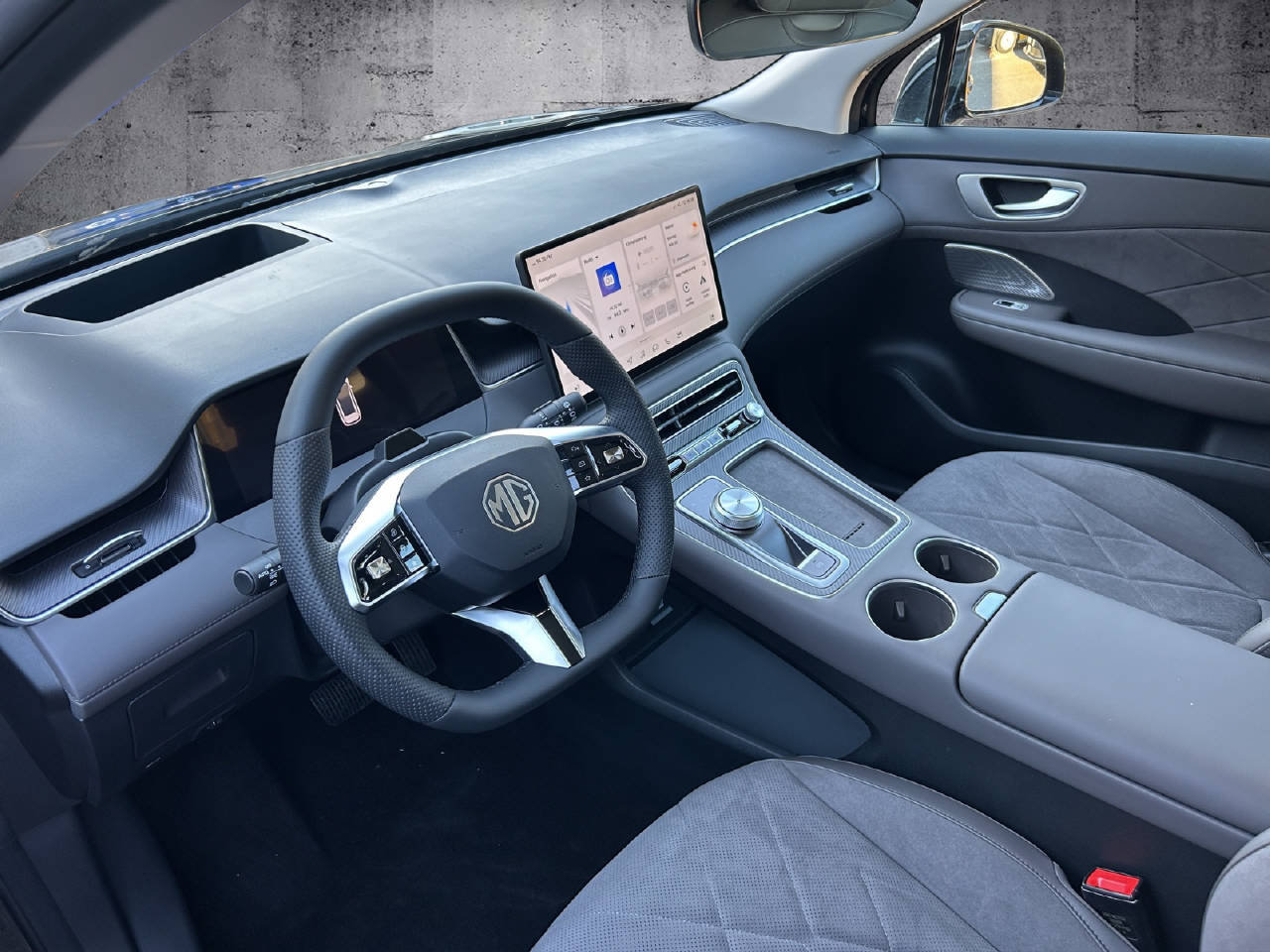 MG S6 EV 77 kWh Luxury 4WD, Elektro, Neuwagen, Automatik - 7