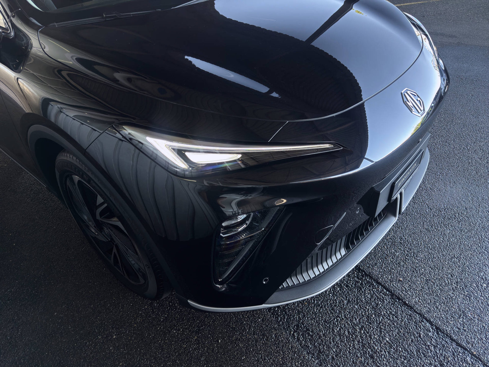 MG S6 EV 77 kWh Luxury 4WD, Elektro, Neuwagen, Automatik - 7