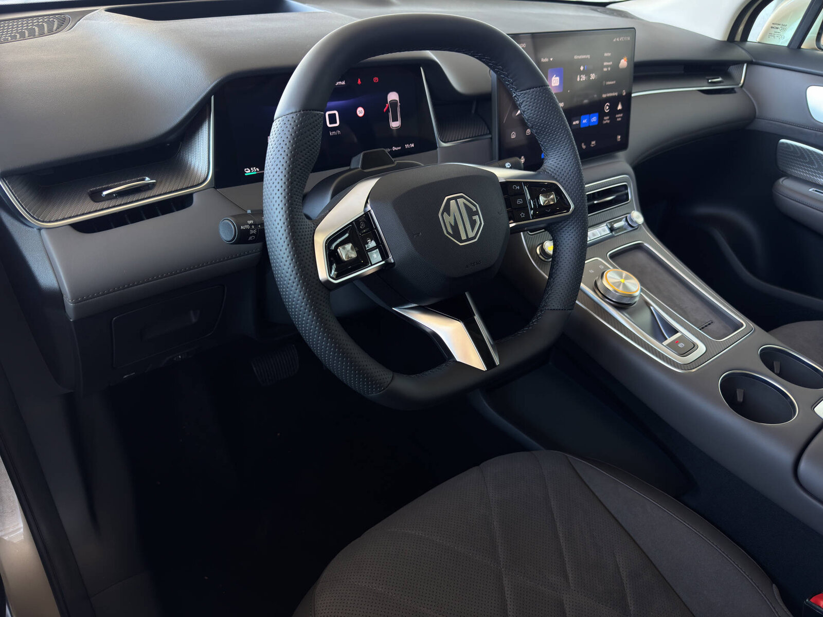 MG S6 EV 77 kWh Luxury 4WD, Elektro, Neuwagen, Automatik - 7