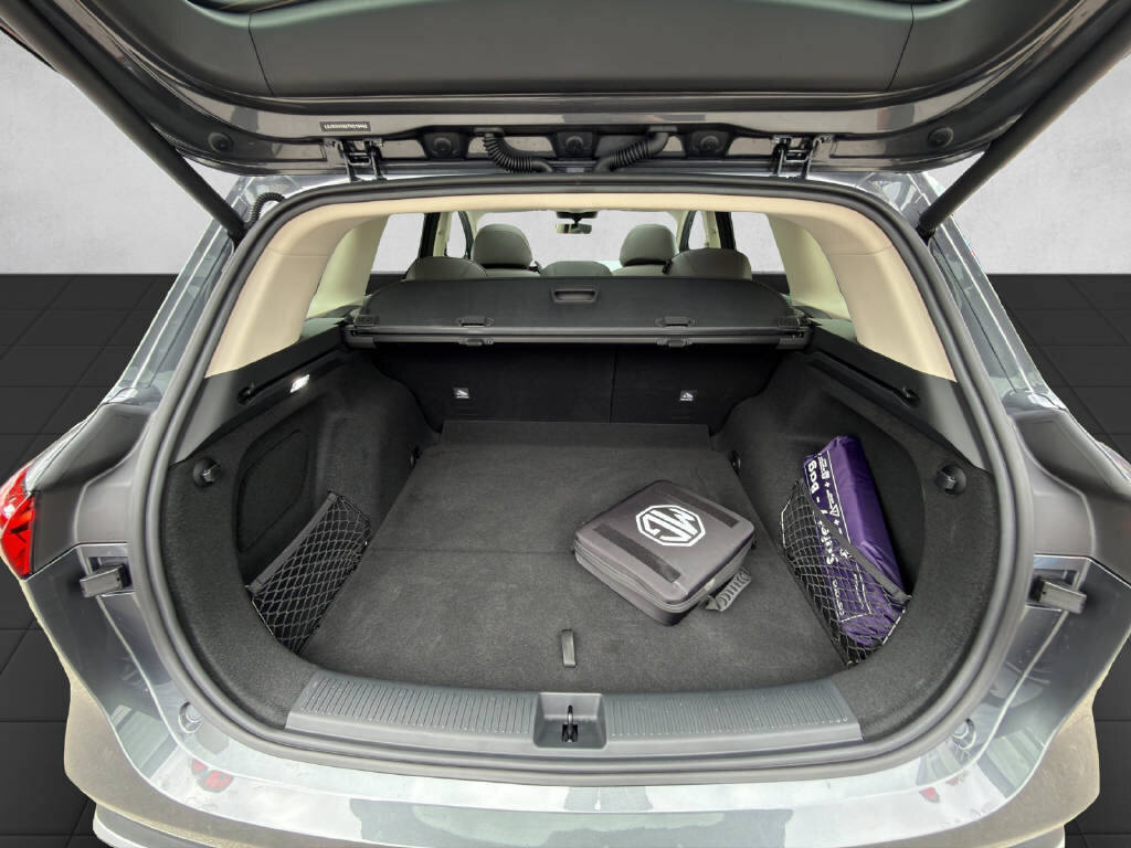 MG S6 EV 77 kWh Luxury 4WD, Elektro, Occasion / Gebraucht, Automatik - 6