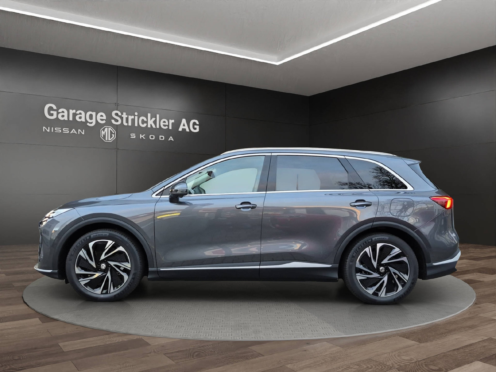 MG S6 EV 77 kWh Luxury 4WD, Electric, Ex-demonstrator, Automatic - 2