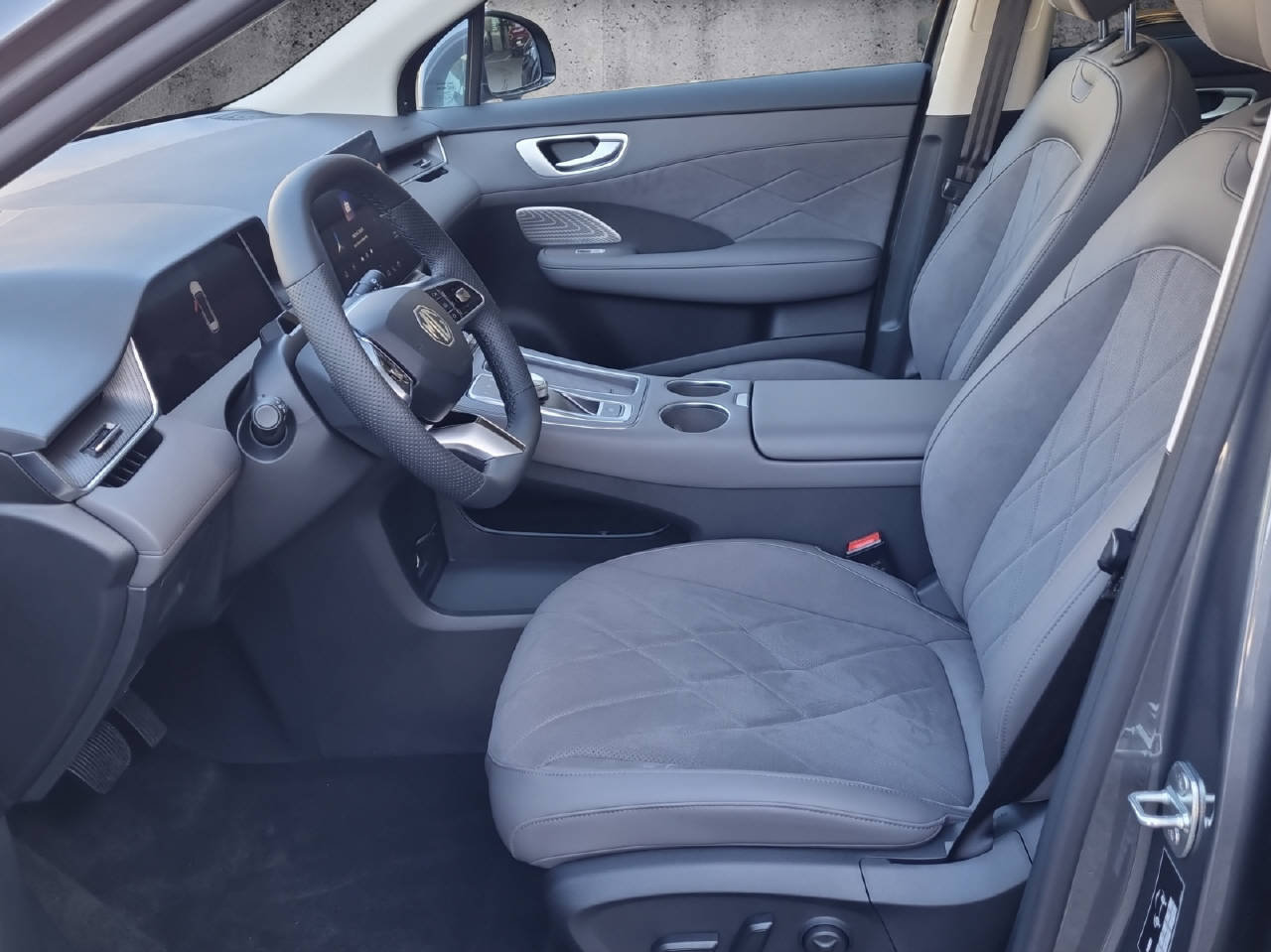 MG S6 EV 77 kWh Luxury 4WD, Electric, Ex-demonstrator, Automatic - 6