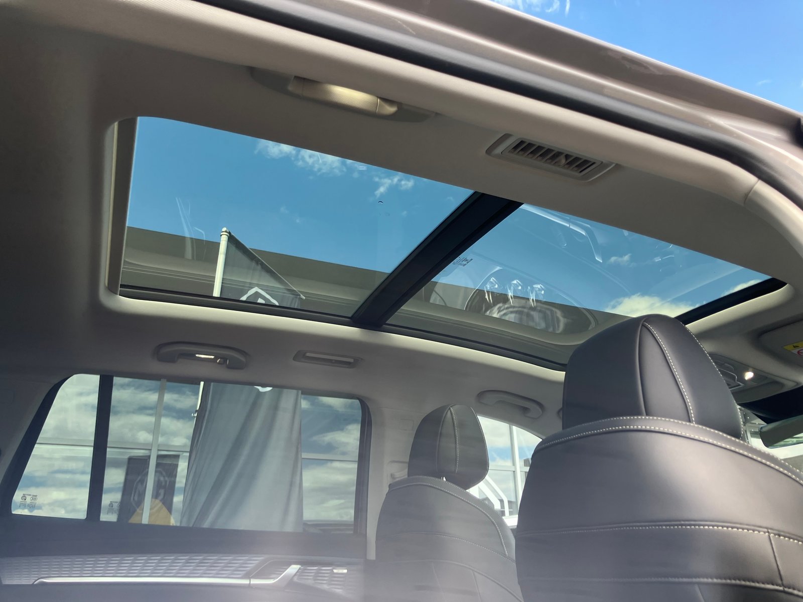 MG S9 1.5 T PHEV Premium, Plug-in-Hybrid Petrol/Electric, New car, Automatic - 6