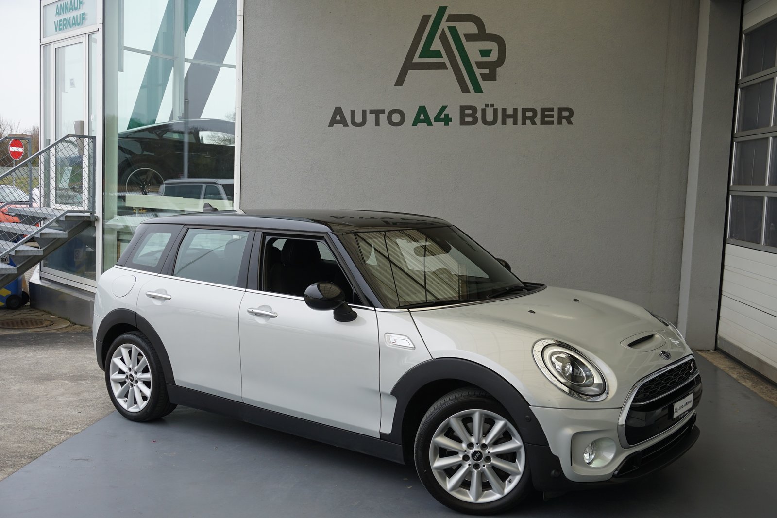 MINI Clubman Cooper S ALL4, Petrol, Second hand / Used, Automatic - 3