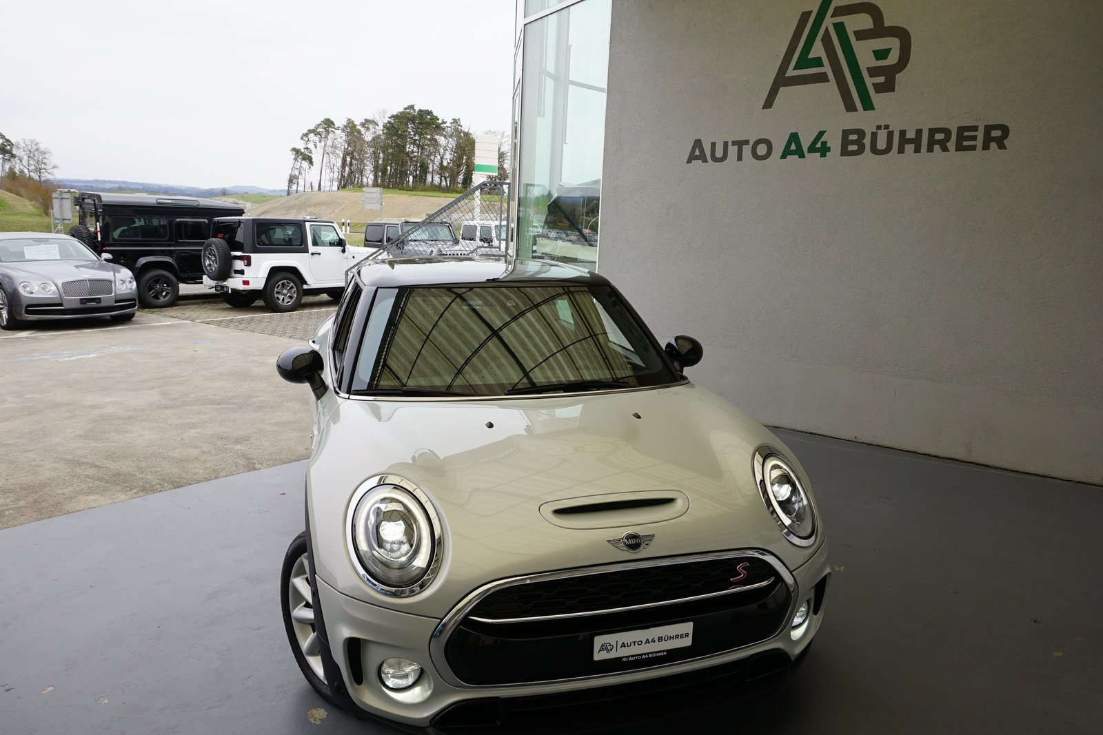 MINI Clubman Cooper S ALL4, Petrol, Second hand / Used, Automatic - 4