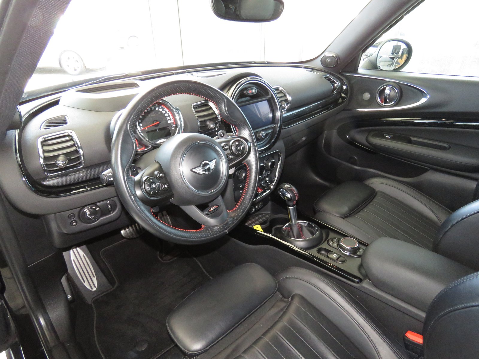 MINI Clubman Cooper John Cooper Works ALL4 Steptronic, Petrol, Second hand / Used, Automatic - 7
