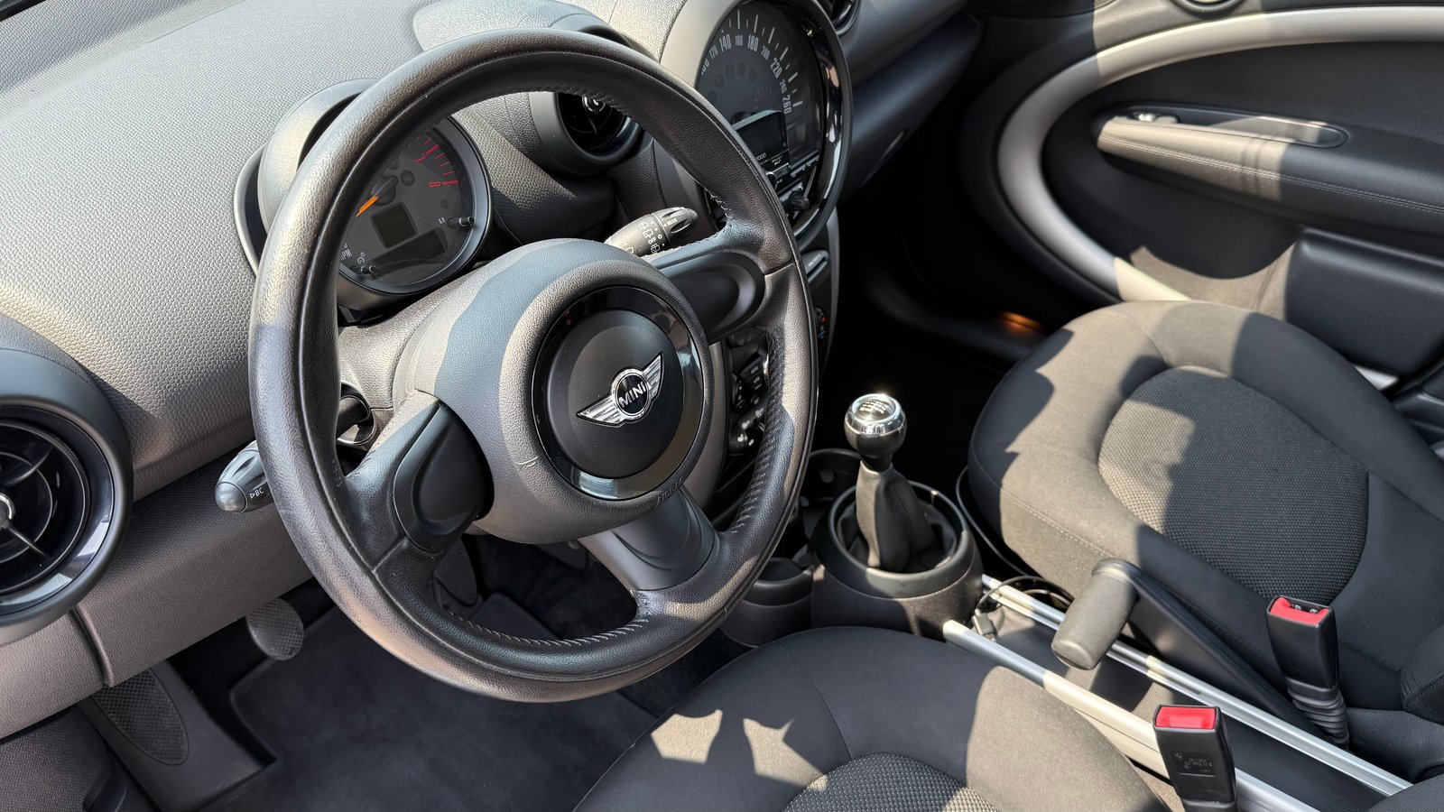 MINI Countryman Cooper ALL4, Benzin, Occasion / Gebraucht, Handschaltung - 4