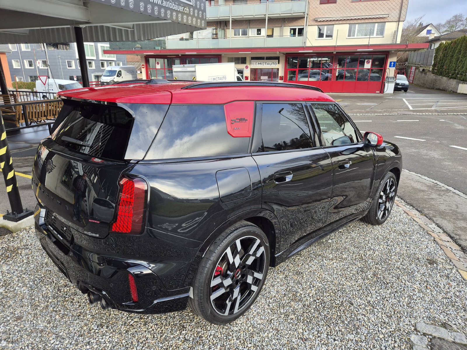 MINI Countryman U25 2.0i John Cooper Works ALL4 300, Petrol, Second hand / Used, Automatic - 5