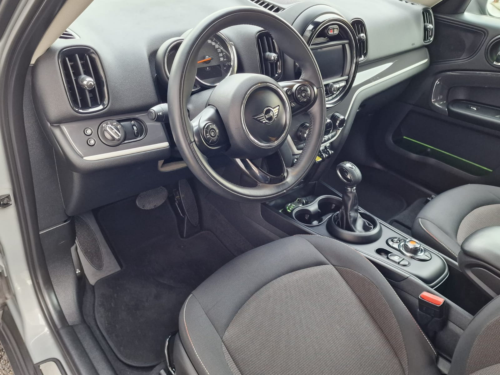 MINI Countryman Cooper S E ALL4 Steptronic, Plug-in-Hybrid Benzin/Elektro, Occasion / Gebraucht, Automatik - 7